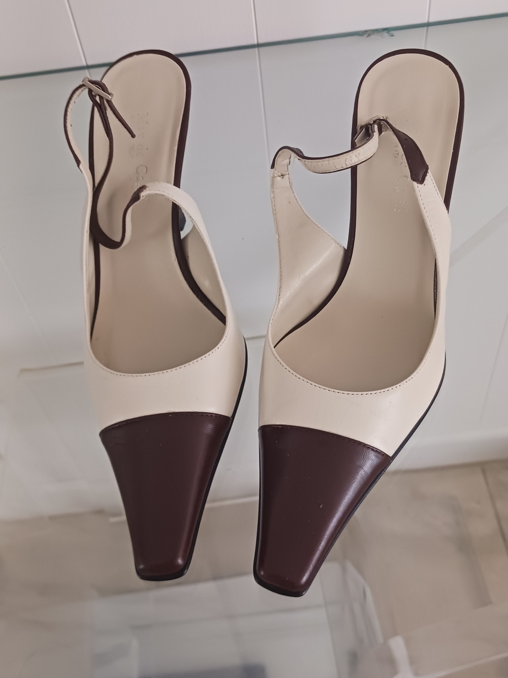 ST JOHN's White and Brown Slingback Square-Toe Heels - Women 6.5